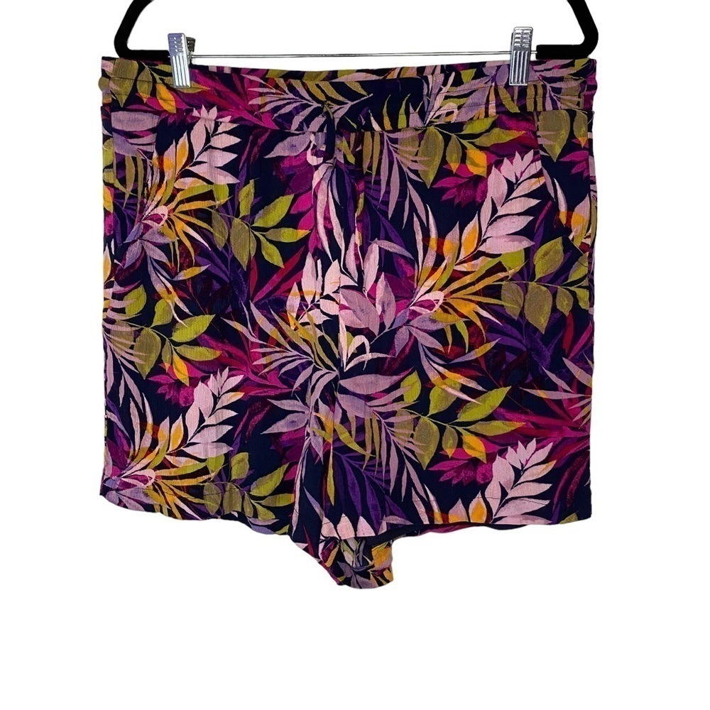 Torrid Navy Floral Crinkle Gauze Short 1 1X